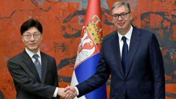 Predsednik Vučić primio akreditivna pisma novoimenovanih ambasadora