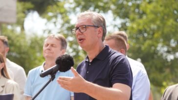 Oglasio se Vučić: Idemo u susret najvažnijim izborima u istoriji Srbije