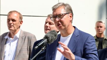 Vučić u poseti Centru za razminiranje Srbije