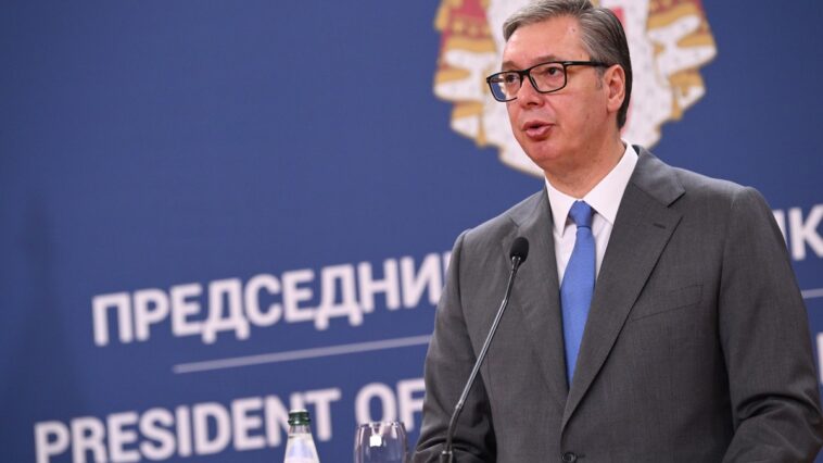 Predsednik Vučić čestitao Dan roda rečnih jedinica i Dan rečne flotile Predsednik Vučić čestitao Dan roda rečnih jedinica i Dan rečne flotile