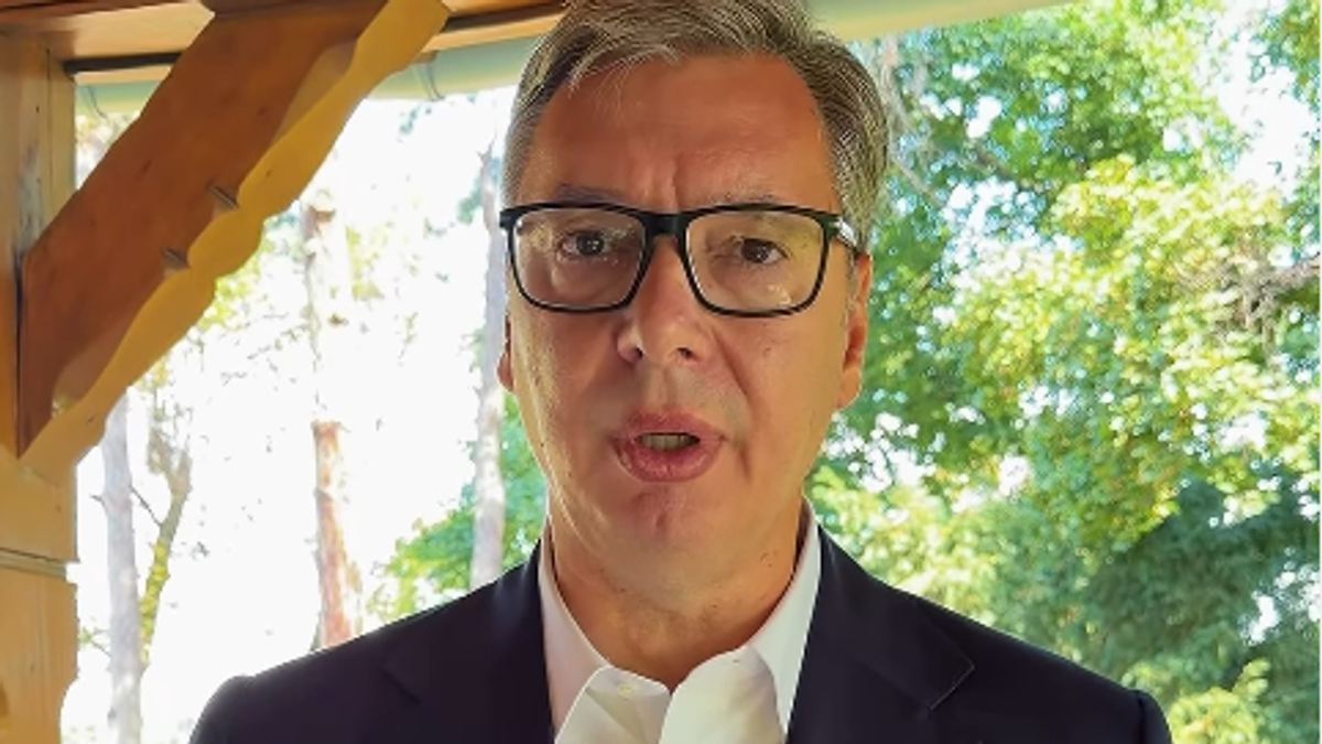 Vučić pisao generalnom sekretaru NATO Marku Ruteu, traži reakciju Kfora zbog situacije na Kosovu