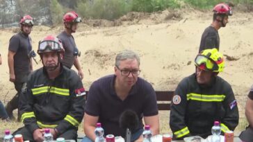 Vučić odgovorio na glasine o gradnji u oštećenim područjima i potkačio SPS i Dačića