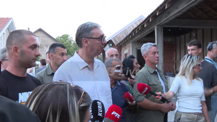 9.000 ljudi gasilo požare u avgustu: Vučić zahvalio vatrogascima 9.000 ljudi gasilo požare u avgustu: Vučić zahvalio vatrogascima