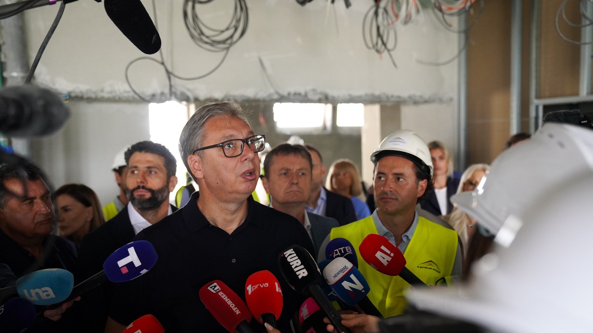 Vučić se oglasio o odluci SPS da samostalno izađe na izbore