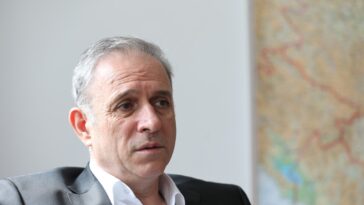 Klinč Zdravka Ponoša i studenata oko podrške na izborima