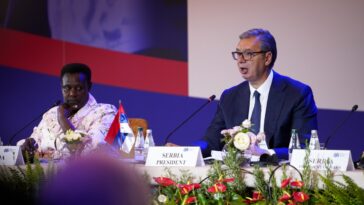 Vučić razgovara sa zvaničnicima zemalja Pokreta nesvrstanih (FOTO)