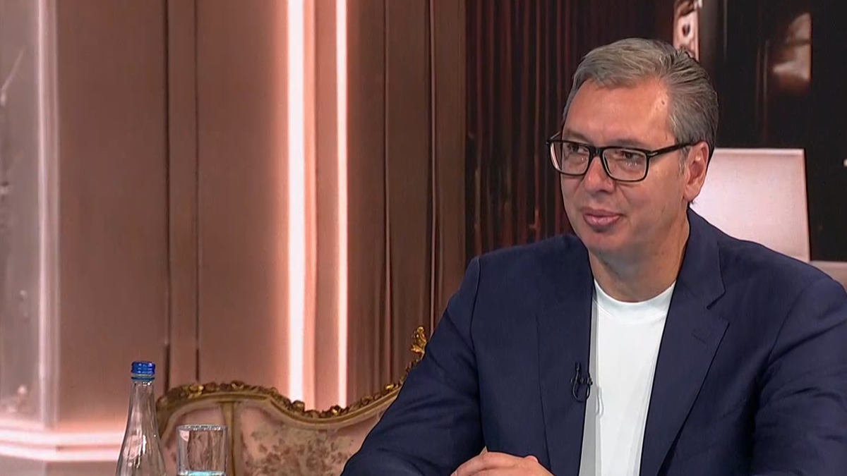 Vučić o zvučnom topu: Dodali su huk poletanja aviona, snimak je montiran