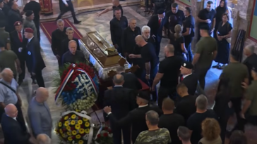 Danas sahrana Ratka Mladića: Telo izloženo u crkvi Svetog Luke na Košutnjaku