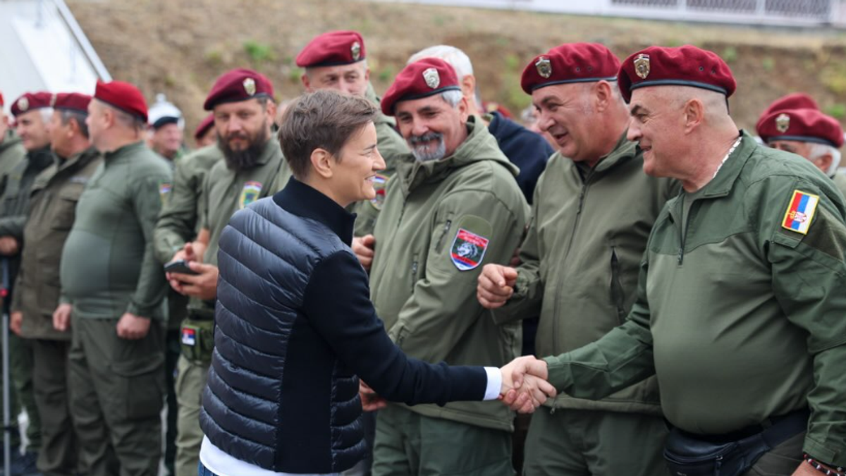 Ana Brnabić na Avali sa vojnim veteranima