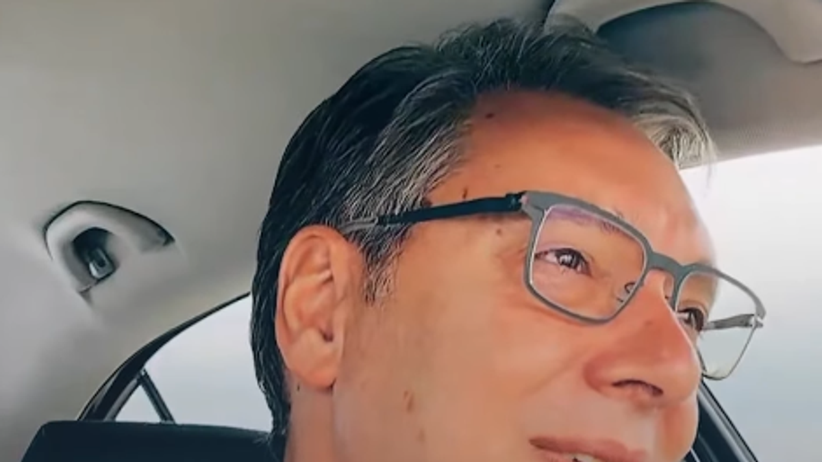 Vučić na mitingu SNS u Kragujevcu: Posetio Oplenac i Topolu