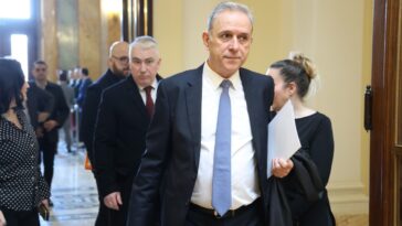 Ponoš žestoko kritikovao DS i pojedince na Studentskoj listi: Prilika da se operu biografije u tuđoj veš mašini