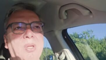 Vučić se oglasio na putu ka Bačkoj Palanci: “Skupilo se njih 15-20, neće da dozvole da kažem šta mislim”