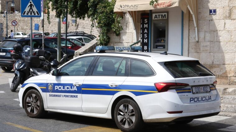Požar u Lokvi Rogoznici: Još nije poznat uzrok, čeka se veštačenje Požar u Lokvi Rogoznici: Još nije poznat uzrok, čeka se veštačenje