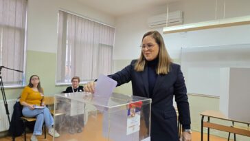 Sara Pavkov glasala u Novom Sadu: Vreme je da iskoristimo svoje biračko pravo
