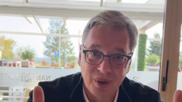Vučić podelio fotografiju sa prijema kod Trampa i poručio živela Srbija