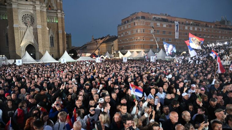 MUP: Na skupu SNS u Novom Sadu bilo 100.000 ljudi