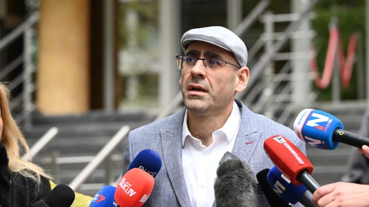 Đukanović pokazao dokument: Nekadašnji predsednik DS u Pančevu u proširenom sastavu GIK-a ispred Albanaca