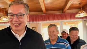 Vučića iznenadila starija gospođa u Vojvodini, rekla mu da je lep