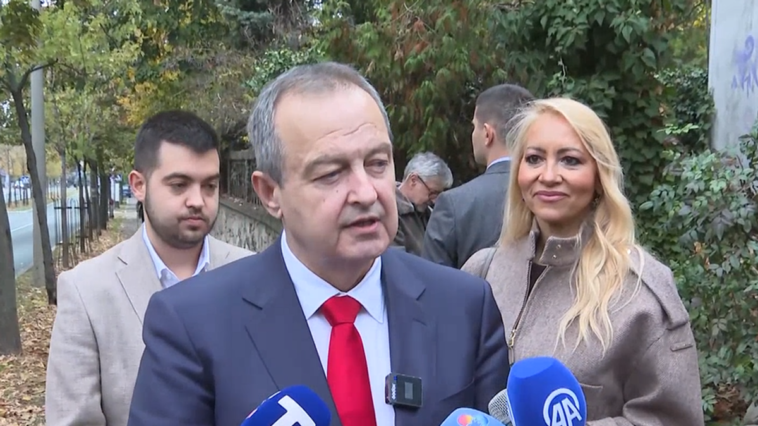 Dačić: Očekujem stabilan izborni rezultat i demokratsku atmosferu Dačić: Očekujem stabilan izborni rezultat i demokratsku atmosferu