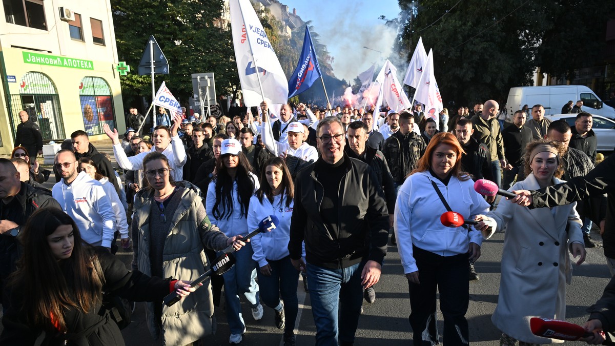 Miting SNS danas u Novom Sadu: Vučić šeta s građanima do centra grada