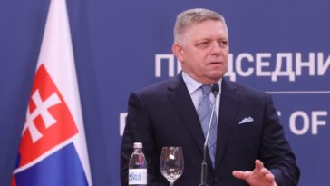 Govor Roberta Fica pročitan u Areni: Podržavam Srbiju jer je svoja, a Vučića jer sluša samo svoj narod