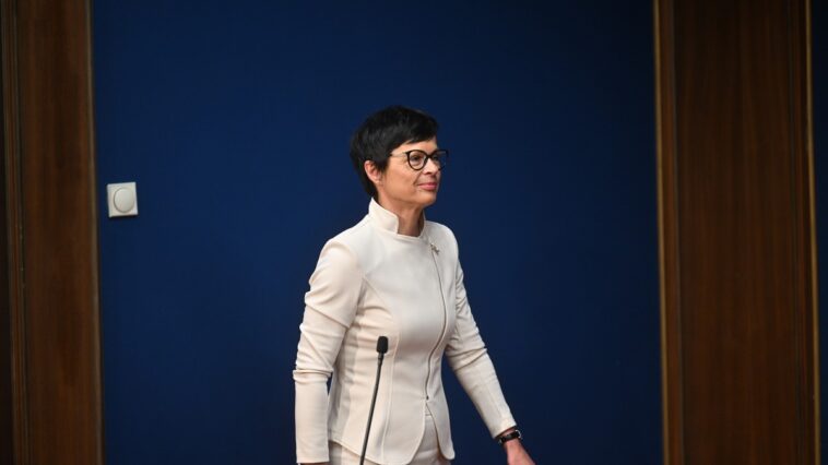 Packa za Prištinu iz EU! Marta Kos: Izmene zakona o sudu u Hagu neprihvatljive
