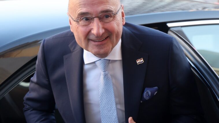 Grlić Radan ispostavio račun Crnoj Gori: Brod Jadran je samo vrh ledenog brega