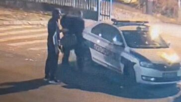 Snimak sa nadzorne kamere dokaz kada je Šapić predao oružje policiji