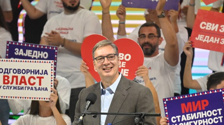 Vučić na skupu u Zaječaru: Samo ako se desi neka strašna stvar mogu da dobiju izbore Vučić na skupu u Zaječaru: Samo ako se desi neka strašna stvar mogu da dobiju izbore