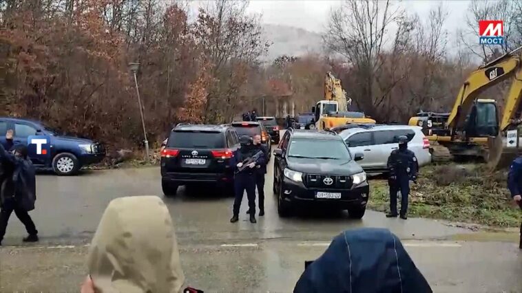 Akcija policije u Kosovskoj Mitrovici: Zatvoreno više lokala, gosti morali da ih napuste Akcija policije u Kosovskoj Mitrovici: Zatvoreno više lokala, gosti morali da ih napuste