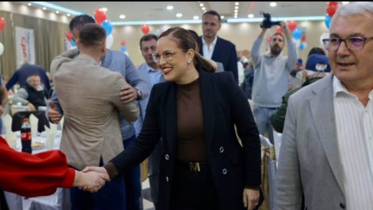 Pavkov iz Mošorina: “Srbija ide napred samo ako smo ujedinjeni i ako znamo za šta se borimo” Pavkov iz Mošorina: “Srbija ide napred samo ako smo ujedinjeni i ako znamo za šta se borimo”