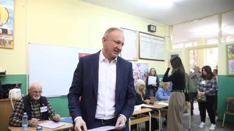 Đilas: Nadam se da će neki novi izbori biti praznik demokratije Đilas: Nadam se da će neki novi izbori biti praznik demokratije