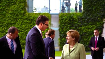 “PRODAJ VIŠE TE TVOJE JABUKE RUSIMA” Vučićeva najbliža saradnica otkriva detalje njegovog razgovora i odnosa sa Angelom Merkel