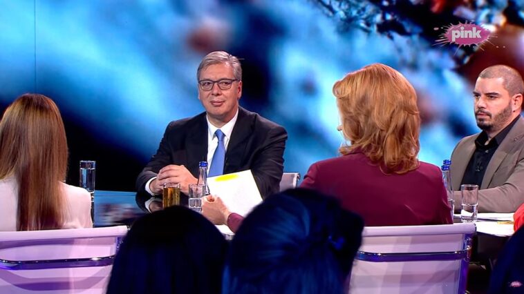Evo šta su studenti pevali Vučiću sinoć u studiju Pinka Evo šta su studenti pevali Vučiću sinoć u studiju Pinka