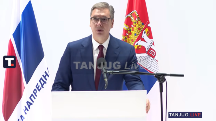 Vučić na GO SNS: Prihvatili smo poraz, a sada menjamo stvari